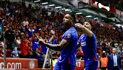 Un gol del colombiano Ditta lleva al Cruz Azul al segundo lugar en el triunfo sobre Toluca