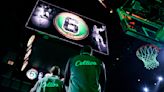 Celtics honran a Bill Russell antes de iniciar la temporada