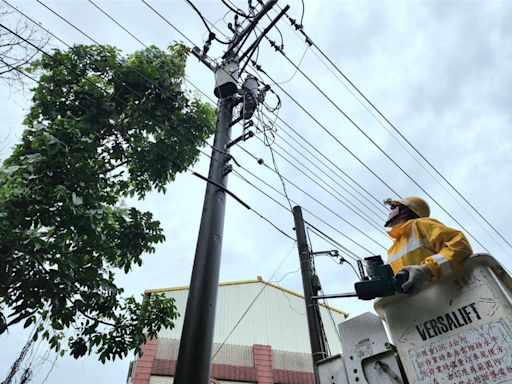 颱風凱米重創北台南停電超3萬戶 尚有2714戶停電