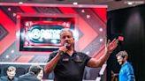 Bruce Buffer am High Roller Finaltisch der WSOP