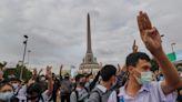 專訪》盼實現不流血革命！泰國反對派領袖塔納通：明年選舉是終結軍權統治的第一步