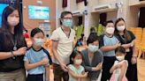 【新冠疫苗】蔡若蓮在學校接種活動打第4針疫苗 再籲家長盡早帶子女打針 - 香港經濟日報 - TOPick - 新聞 - 社會