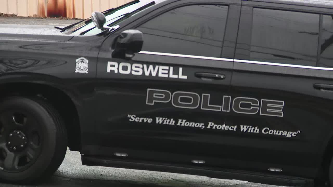 14-year-old arrested for online threats against Roswell middle school