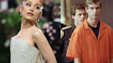 Família de vítima de Jeffrey Dahmer se irrita com fala de Ariana Grande