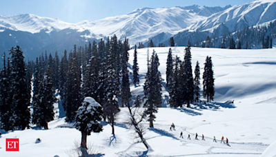 Best snowfall places to visit in India this winter - Gulmarg