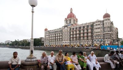 Bomb threat at Mumbai's Taj hotel and airport
