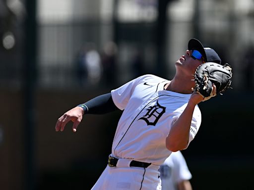 After rough defensive night, AJ Hinch gives non-start days to Javier Báez, Spencer Torkelson