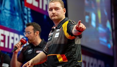 Emotional darts star on verge of 'breakdown' as manager forced to step in