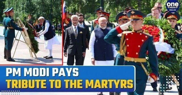 PM Modi Lays Wreath at Unknown Soldiers’ Tomb in Moscow, Russia | Watch Video