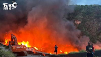 綠島垃圾場猛烈燃燒1天1夜！黑煙和臭味瀰漫綠島 居民哀號