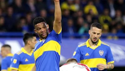 Frank Fabra recibió el respaldo del máximo ídolo reciente de Boca Juniors: “Siempre lo banqué al gordo”