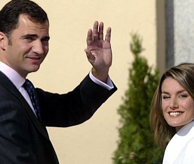 El tema mundano de conversación con el que intimaron el príncipe Felipe y doña Letizia