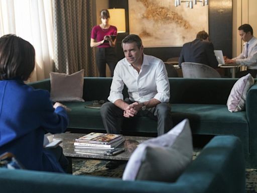 Scott Foley says Pete Buttigieg inspired his 'Girls on the Bus' presidential candidate