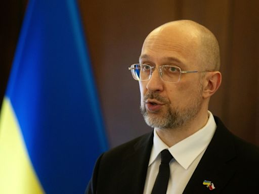 Kiev y República Checa acuerdan producir fusiles y municiones en Ucrania