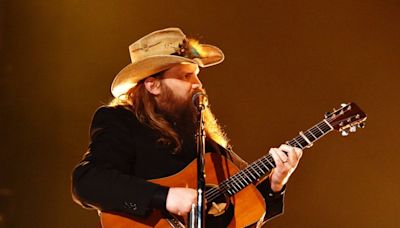 Chris Stapleton Performs “Loving You On My Mind” With Jennifer Hudson - WDEF