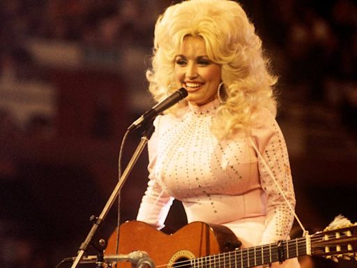 Dolly Parton Songs That Are Perfect to Listen to During Your '9 to 5'
