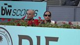 La viuda de Manolo Santana, Claudia Rodríguez, reaparece junto a su hijo en el Mutua Madrid Open