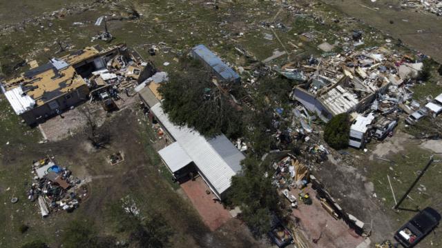 At least 21 dead in Memorial Day weekend storms that devastated several U.S. states