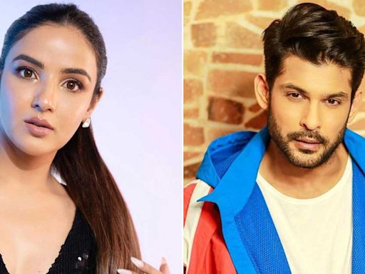Bigg Boss 14's Jasmin Bhasin Tears Up "Waqt Rehte Sare Gile Shikwe..." Remembering Sidharth Shukla, Were They Involved In Rifts...