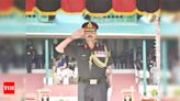 Lt Gen Devendra Sharma takes over as new Army training command chief | India News - Times of India