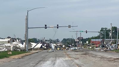 Northern Arkansas counties devastated by overnight severe weather, 8 confirmed dead