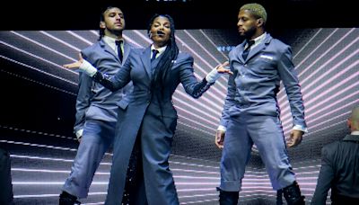 Janet Jackson charms crowd with 40 years of hits and moves (photos)