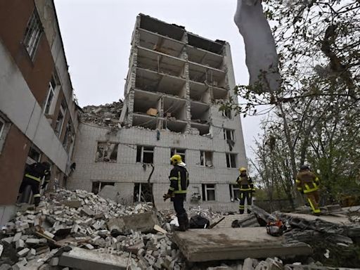 Aumentan a 18 los muertos y a cerca de 80 los heridos por el ataque de Rusia contra Chernígov, en Ucrania