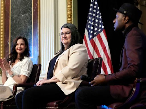 Ashley Judd and Aloe Blacc help the White House unveil its national suicide prevention strategy