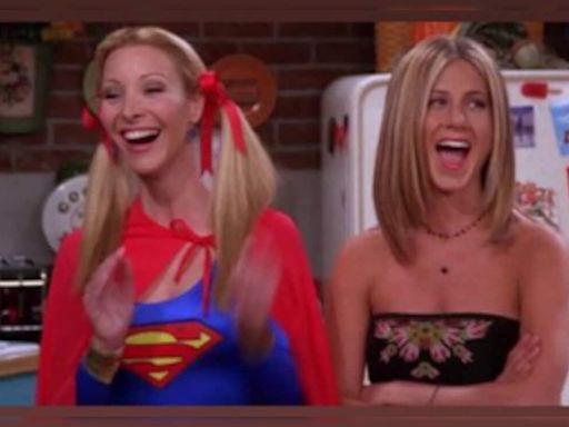 Jennifer Aniston's Post For F.R.I.E.N.D.S Co-Star Lisa Kudrow: "Happy Birthday To This Superwoman"