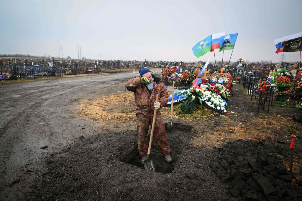 Meduza: 120,000 Russian troops killed in Ukraine.