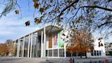 Germany: Museum of modern art sacks worker 'for putting his own painting on display'