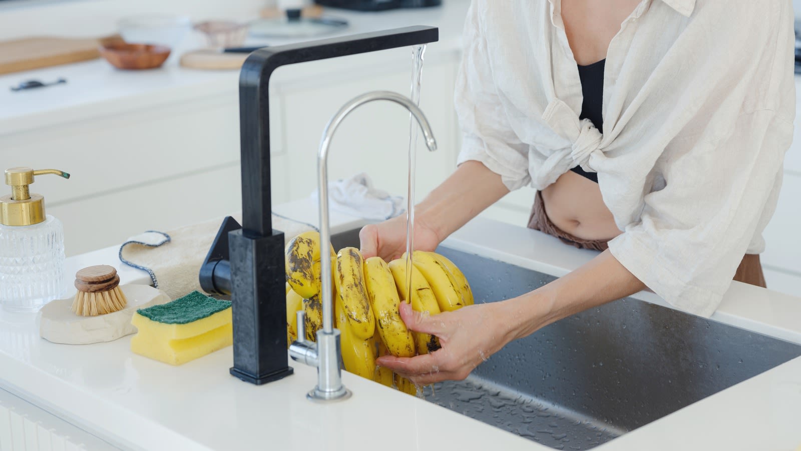 Why You Should Wash Your Bananas After Buying Them