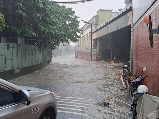 13縣市豪大雨特報 新北土城淹水畫面曝光