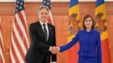 Blinken viajó a Moldavia y anunció que Estados Unidos aportará asistencia energética y financiera para contrarrestar la influencia rusa