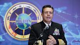 Petro designa al jefe de la Armada como nuevo comandante de las Fuerzas Militares