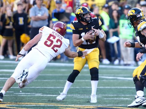 Iowa Hawkeyes deliver a masterclass on how to blow a football game