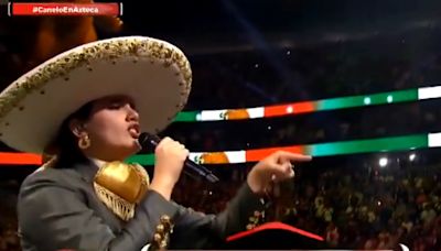 Camila Fernández comete error al cantar el Himno Nacional en pelea del Canelo: ¿habrá consecuencias?