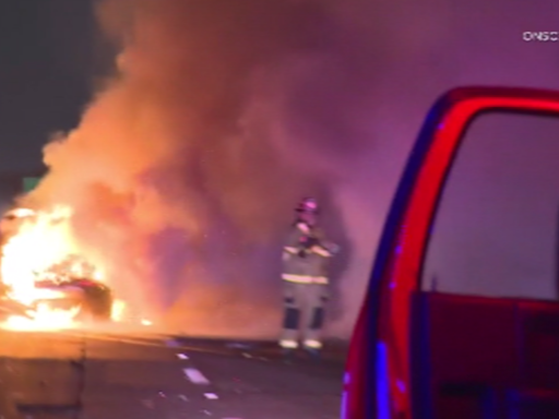 2 killed in fiery crash on 405 Freeway near Culver City