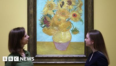 Van Gogh National Gallery exhibition receives starry reviews