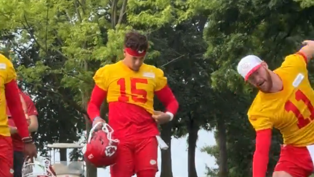 Carson Wentz avoided an injury walking to Chiefs camp and Patrick Mahomes wouldn't let him hear the end of it