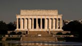 Protesters Paint ‘Free Gaza’ on Steps of Lincoln Memorial