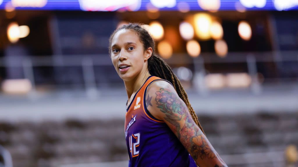Brittney Griner's Dad Wrote Her The Most Supportive Letter During Her Imprisonment