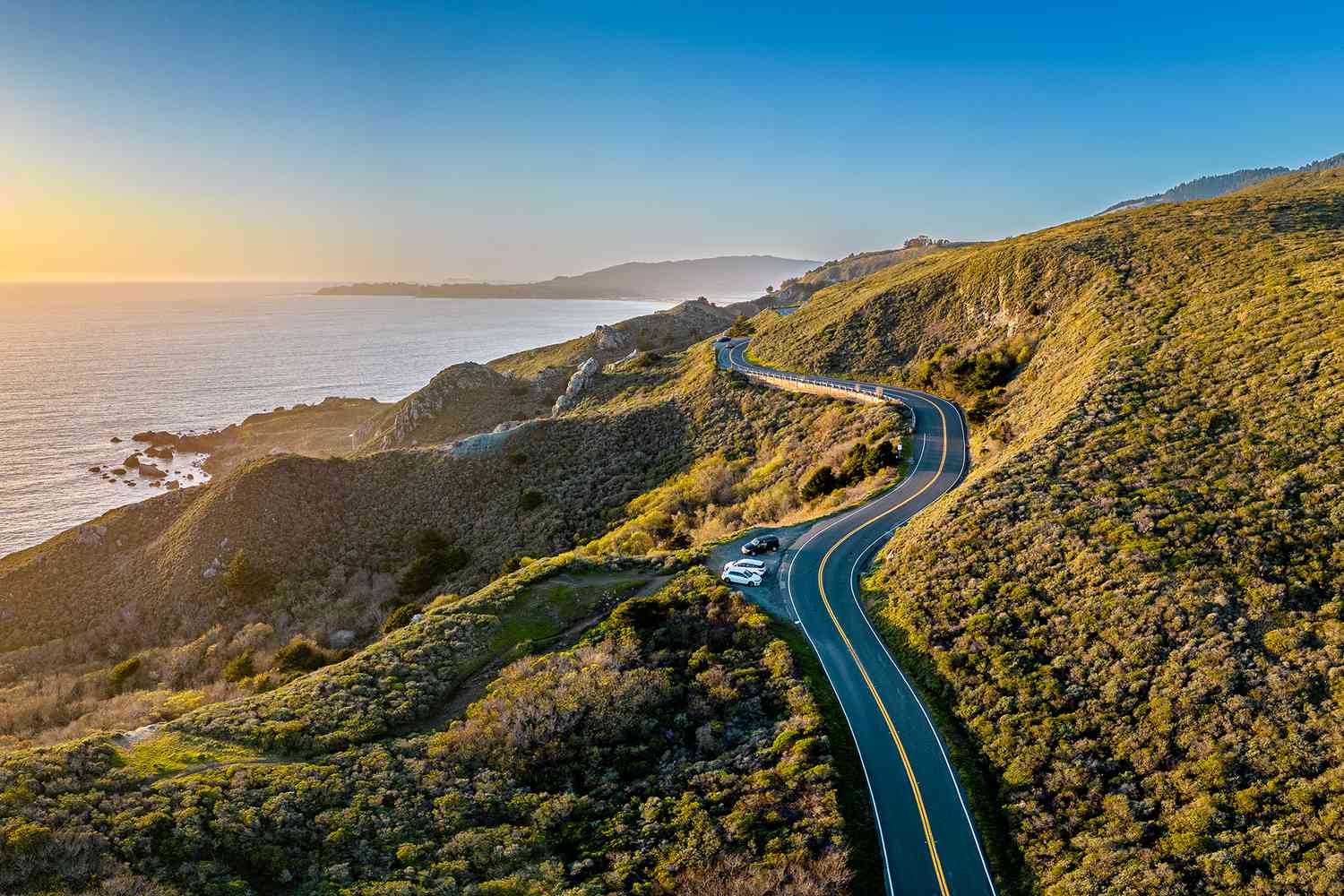 This Picturesque Road Trip Is the Most-searched Route in the U.S. — and It Passes by Mountains and Beaches