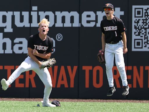 Crystal Lake Central's sparkling outfield defense beats Morris, sets up 3A title showdown against Lemont