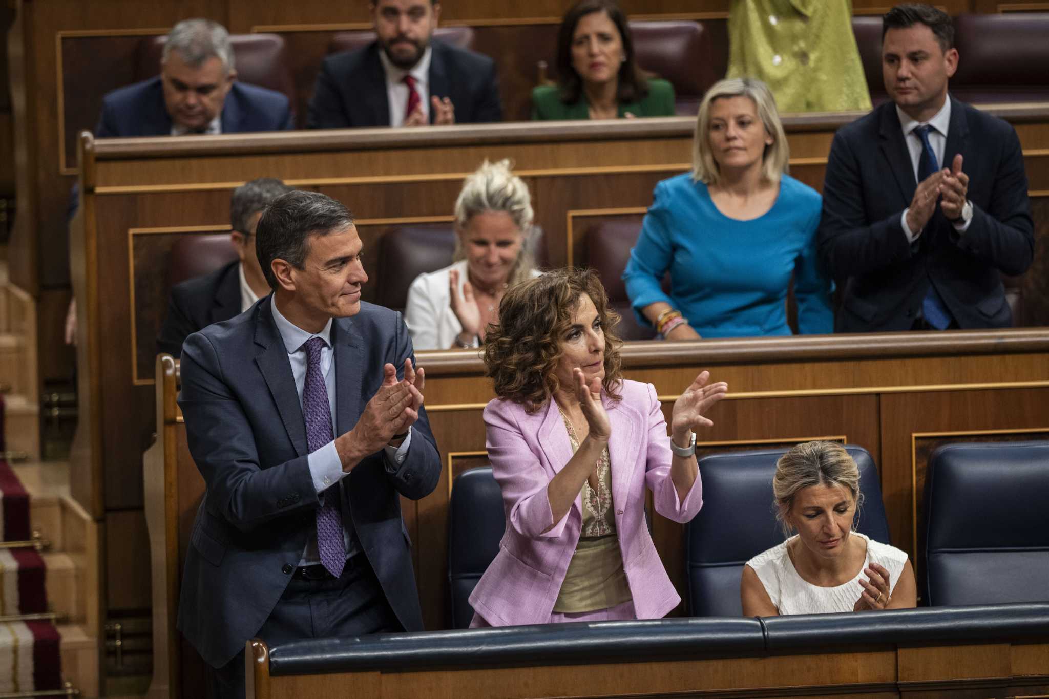 Spain's parliament gives final approval to amnesty law for Catalonia's separatists