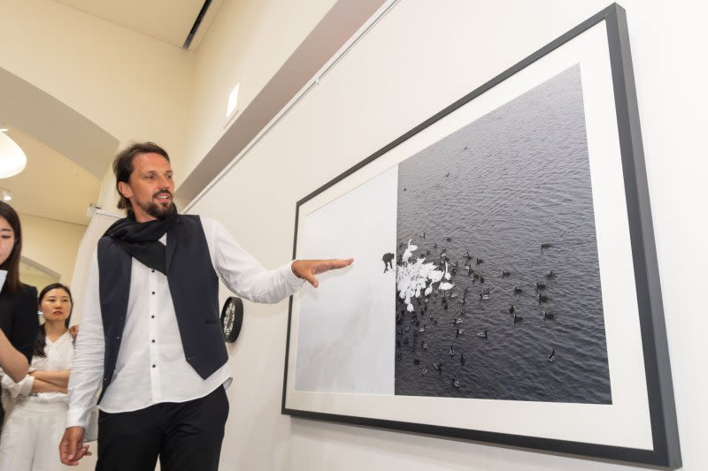 Minimalist photographer Marcin Ryczek displays work of peace, harmony at Jeju peace forum