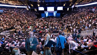 Berkshire Hathaway has first annual meeting since death of longtime vice chairman Charlie Munger