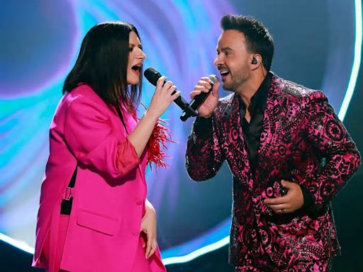 Luis Fonsi y Laura Pausini marcan su destino en 'Roma' con una balada romántica de las de antes