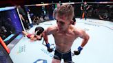 An unbeaten 21-year-old earned an instant UFC deal when his hook shot bounced his opponent off the cage