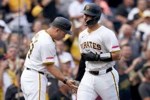 Bullpen woes continue: Pirates rally but blow another lead, get swept by Padres